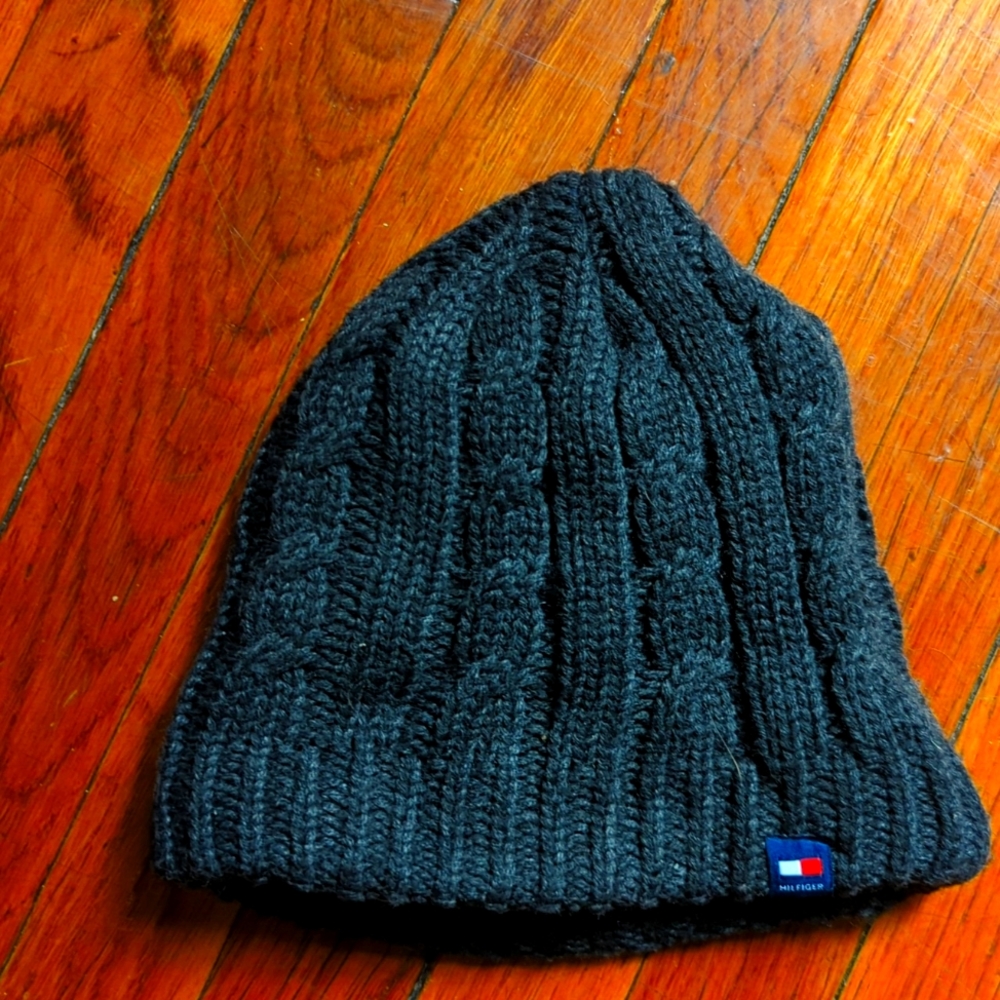 Gray Tommy Hilfiger hat